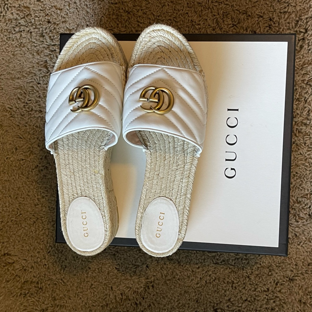 Gucci Marmont GG White Wedge 2” heeled size 41….Women’s size 11 used